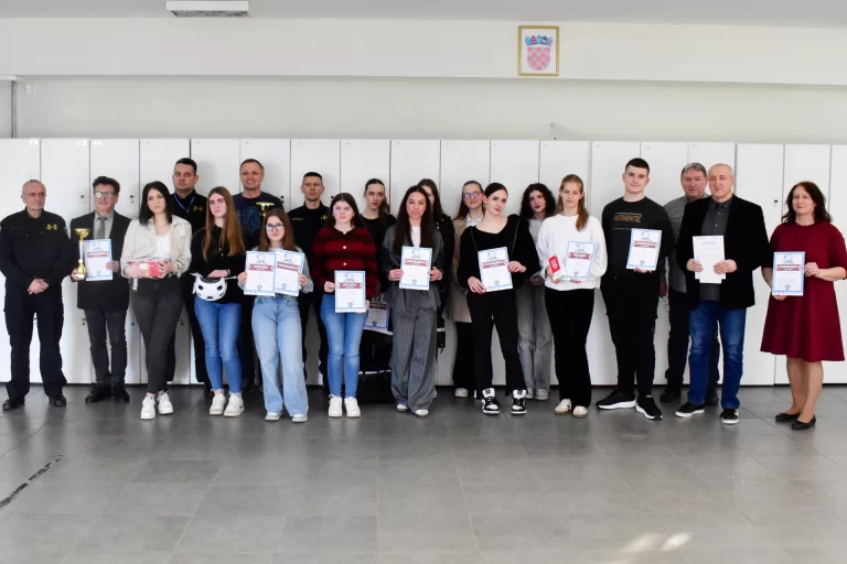 Zlatarski srednjoškolci treći put najbolji u poznavanju prometnih propisa