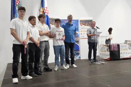 Zlatarski računalci osvojili zlatnu medalju na izložbi mladih inovatora